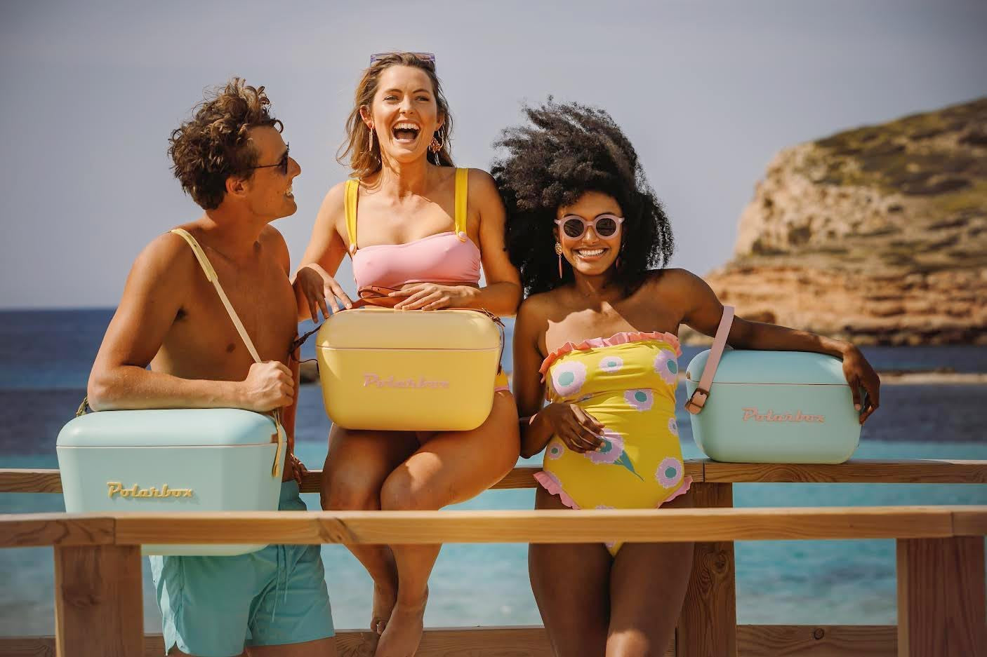 Classic Cooler Box with Leather Strap, Cyan & Baby Rose Rigid Thermal Insulated Ice for Beach, Picnic Party Convertible Lid Polypropylene Insulation Cyan/Baby 20L PB-9210