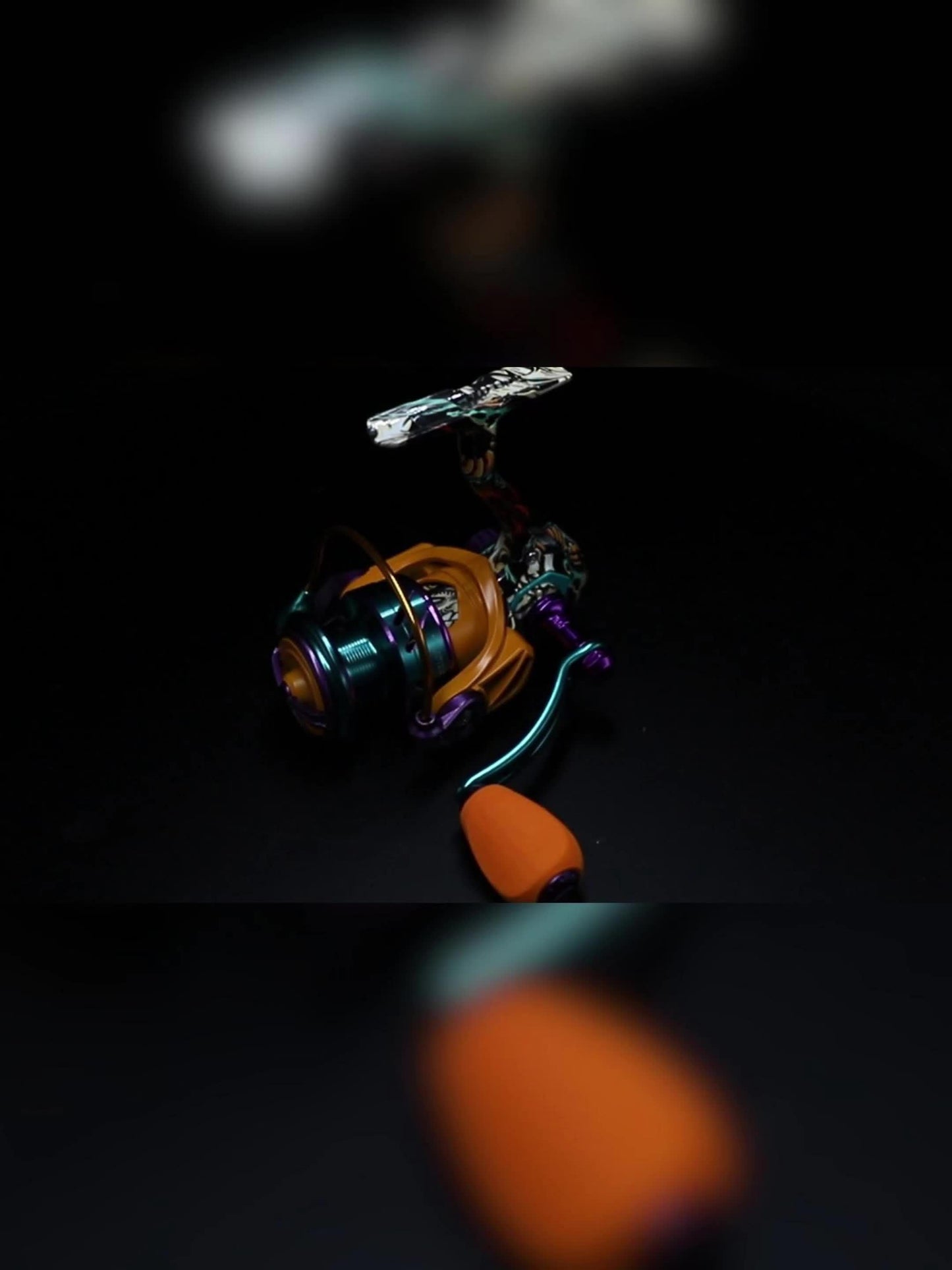 a High-Performance Spinning Reel Featuring a 5.2:1 Gear Ratio And a Maximum Drag of 8KG