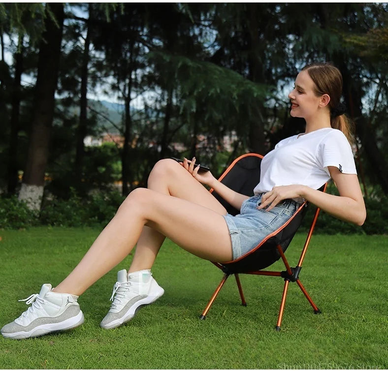 Outdoor moon chair, super portable folding camping